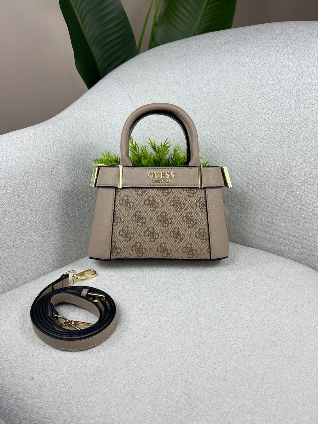 Style Guess Mini