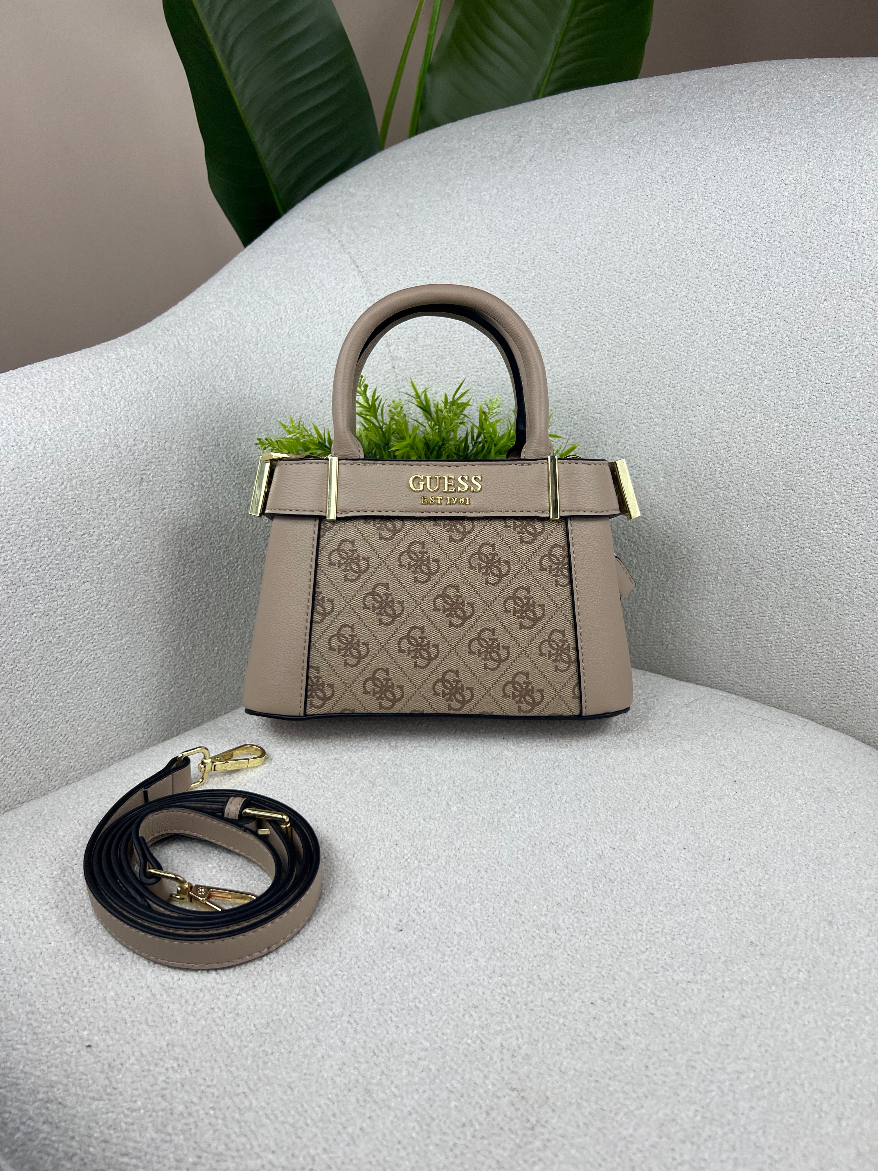 Style Guess Mini