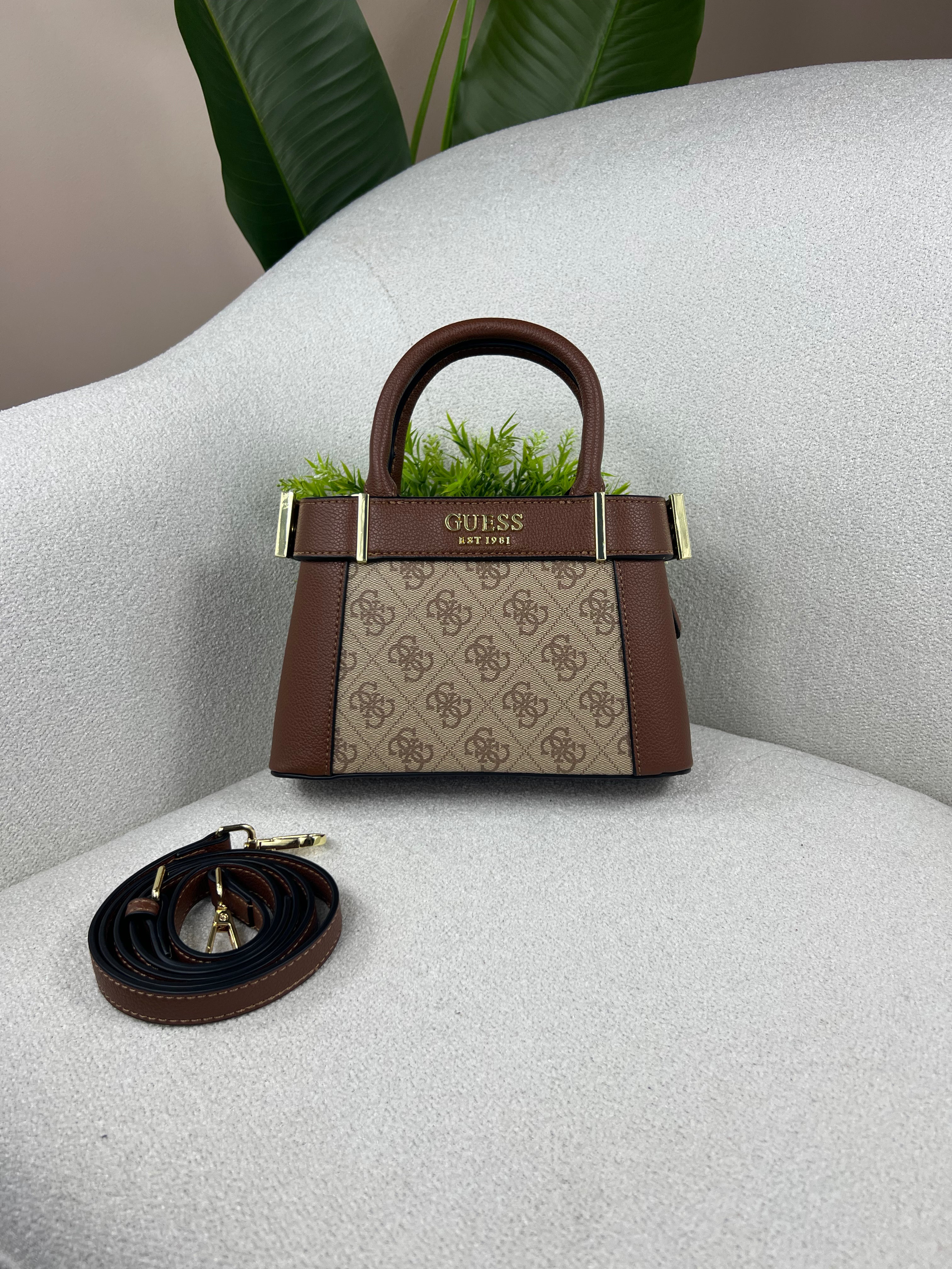Style Guess Mini
