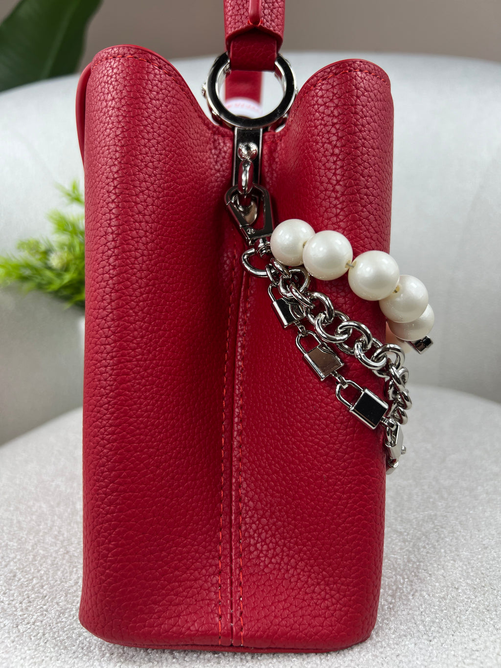 Style LV Capucine
